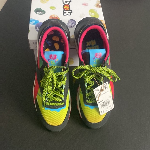 Reebok Shoes - NIB Reebok Jelly Belly Limited Edition Sneakers 👟 Women’s 7– Unisex Size 5.5